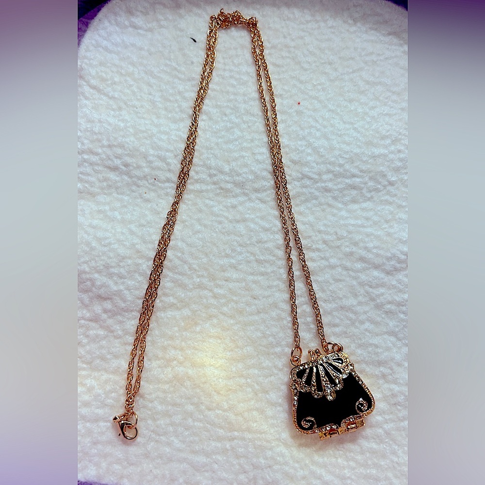 Necklace locket